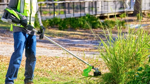 Триммер аккумуляторный Greenworks ST161SK8