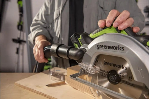 Циркулярная аккумуляторная пила Greenworks GD24CS