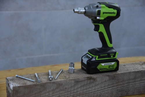 Гайковерт ударный Greenworks GD24IW